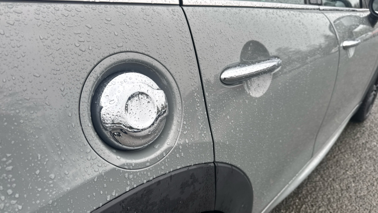 MINI Hatchback 2.0 Cooper S Sport II 5dr Petrol Hatchback